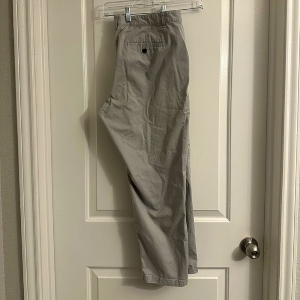 Gray chinos by‎ Banana Republic, size 14. Ankle Length - Picture 3 of 5